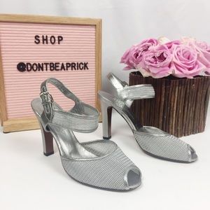 Vintage Louis Vuitton Silver Heels (Sz: 39.5)